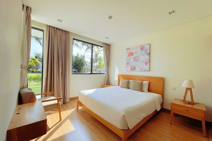 Room 43 of 183