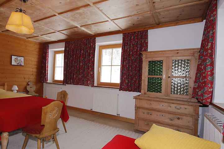 Room 3 of 15