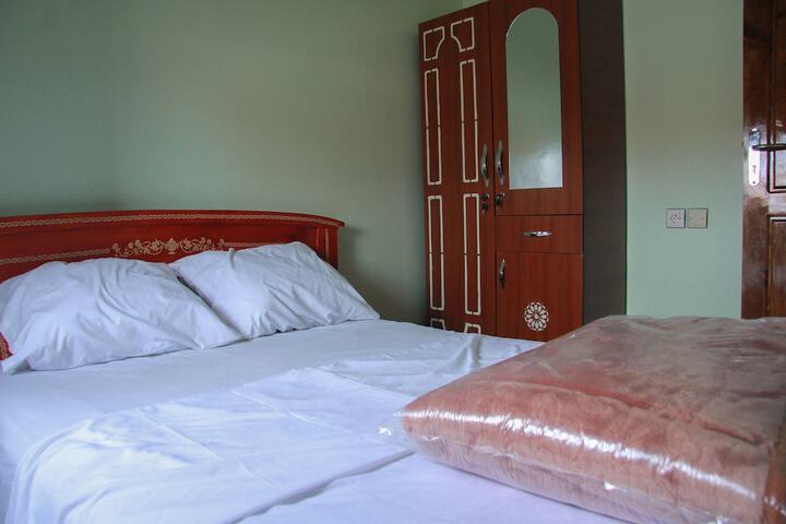 Room 2 of 31