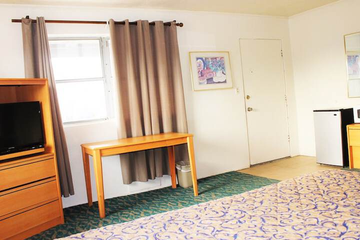 Room 7 of 13