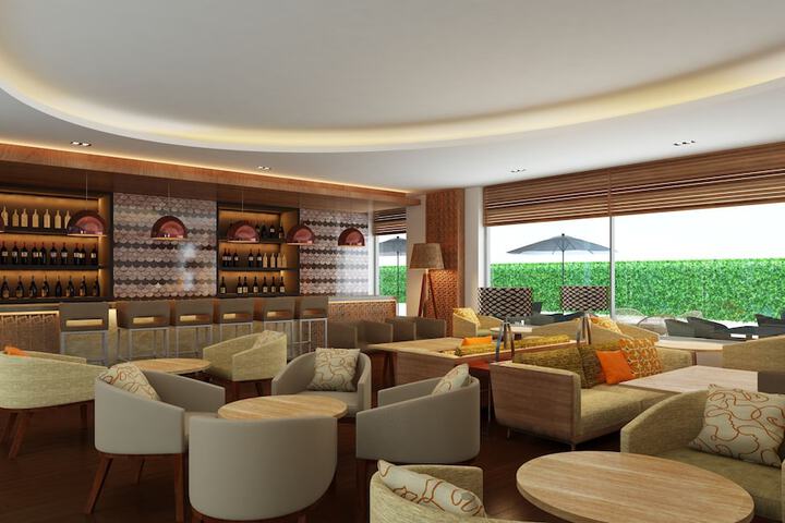 Lounge 44 of 73