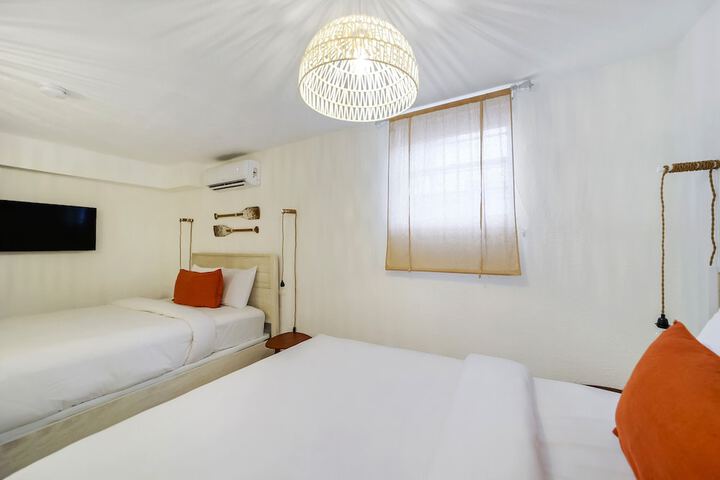 Room 20 of 48