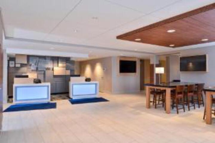 La Quinta Inn & Suites Rochester South