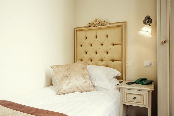 Room 13 of 54