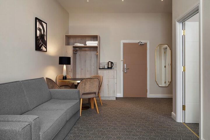 Room 73 of 105