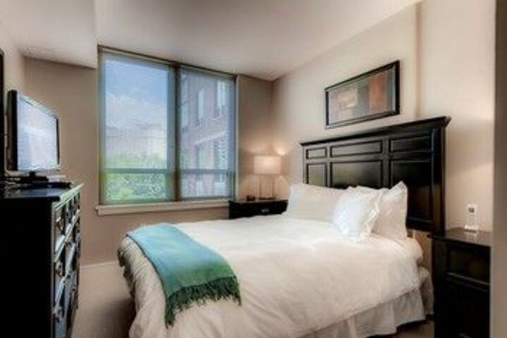 Room 6 of 33