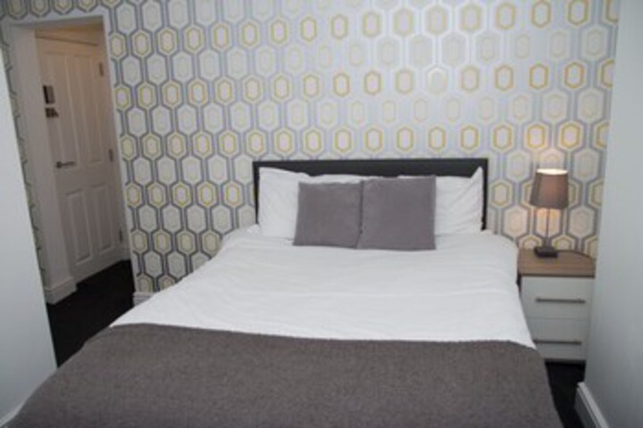 Room 32 of 36