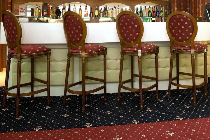 Lounge 41 of 42