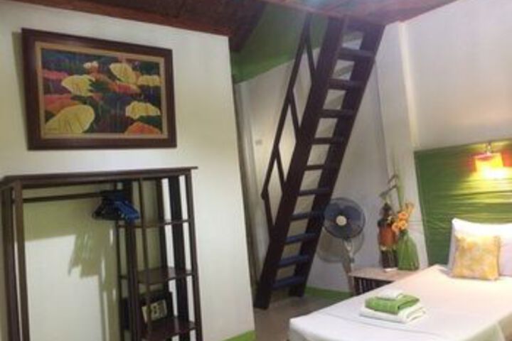 Room 10 of 34