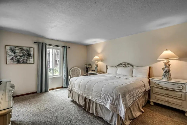 Room 2 of 17