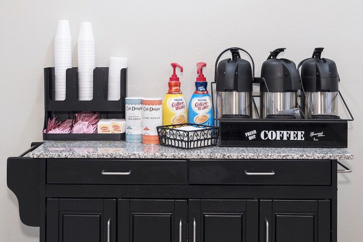 Breakfast/Coffee Service 29 of 35
