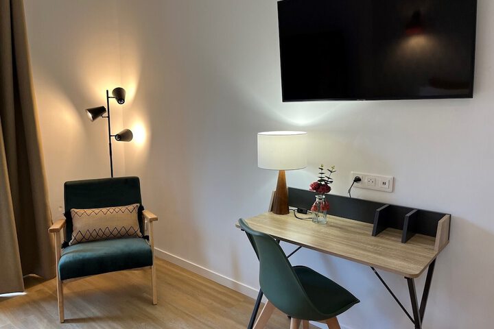 Room 33 of 57