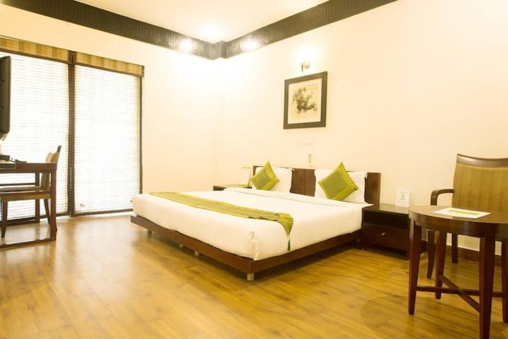 Room 3 of 21