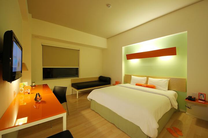 Room 3 of 24