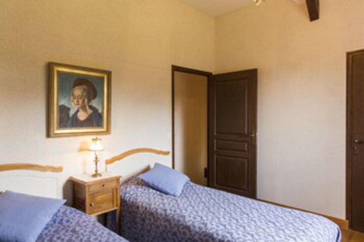 Room 49 of 70
