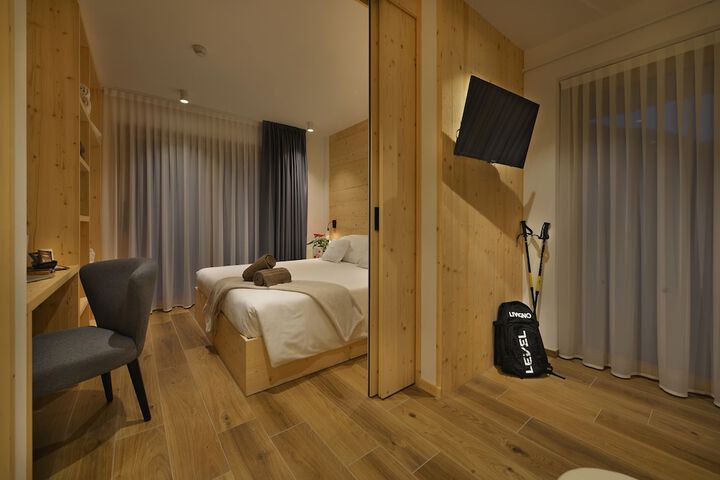 Room 17 of 78