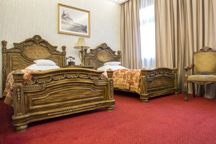 Room 7 of 49