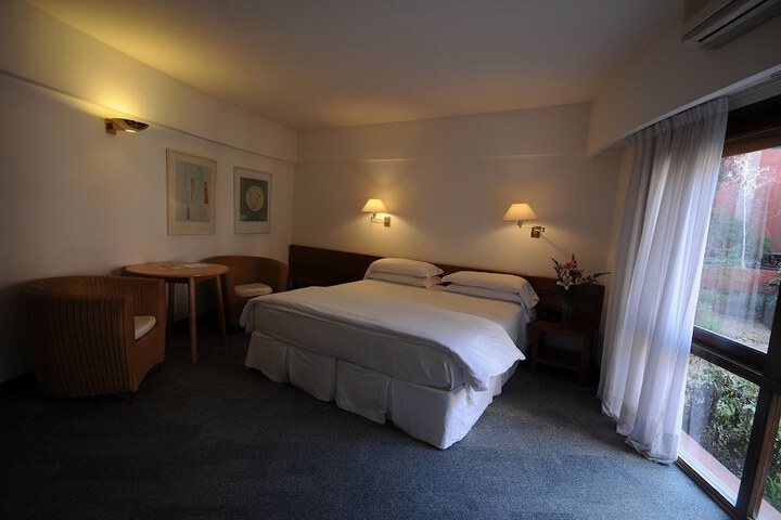 Room 5 of 60