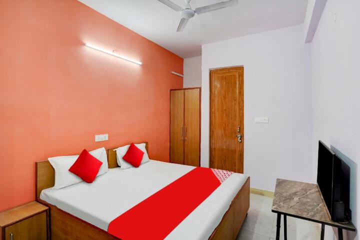 Hotel O Wamson Living Classic