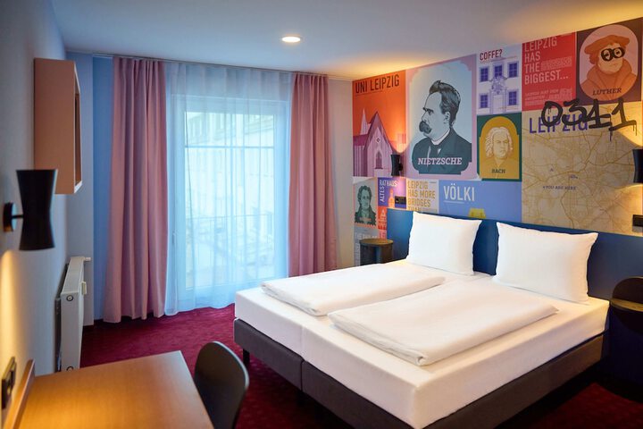 Room 42 of 51