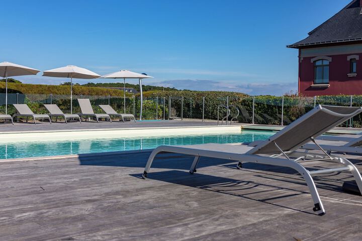 Pool 46 of 76