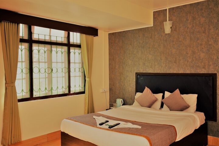 Room 14 of 25