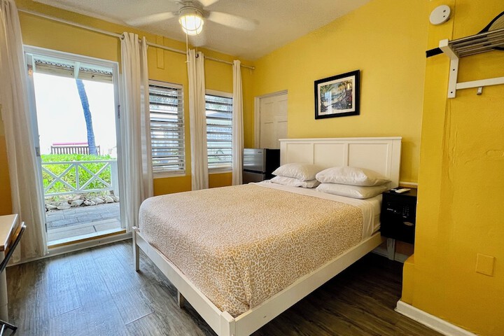 Room 12 of 309