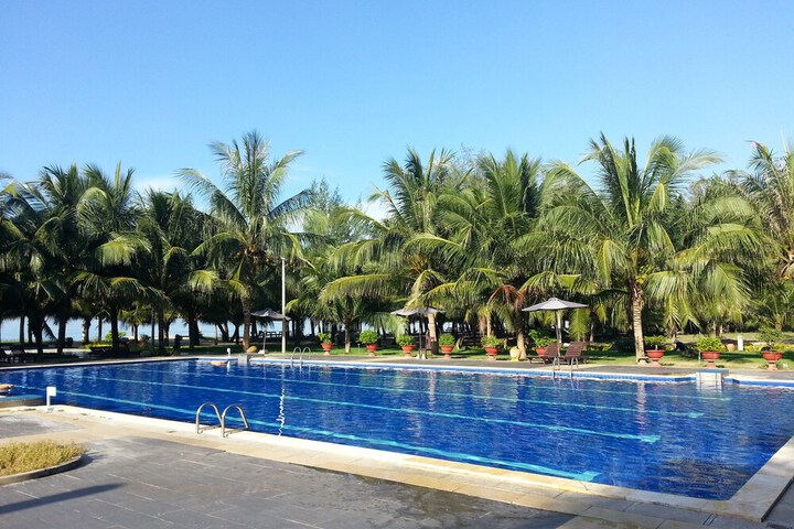 Pool 73 of 140
