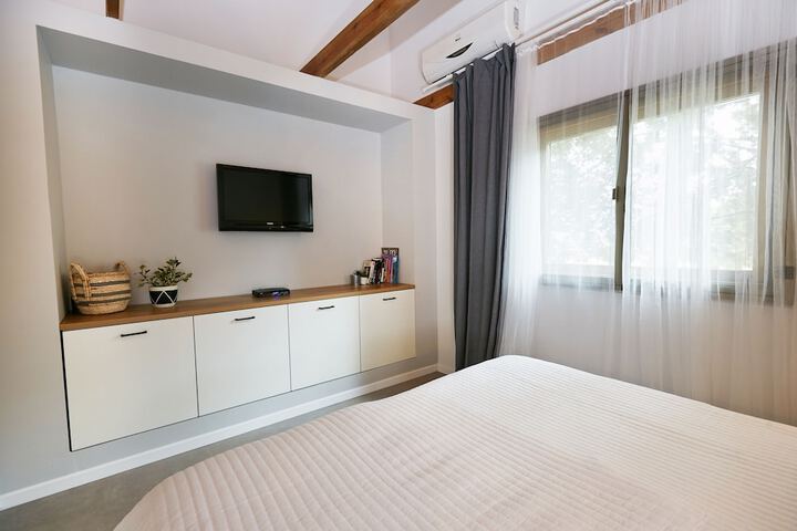 Room 15 of 59