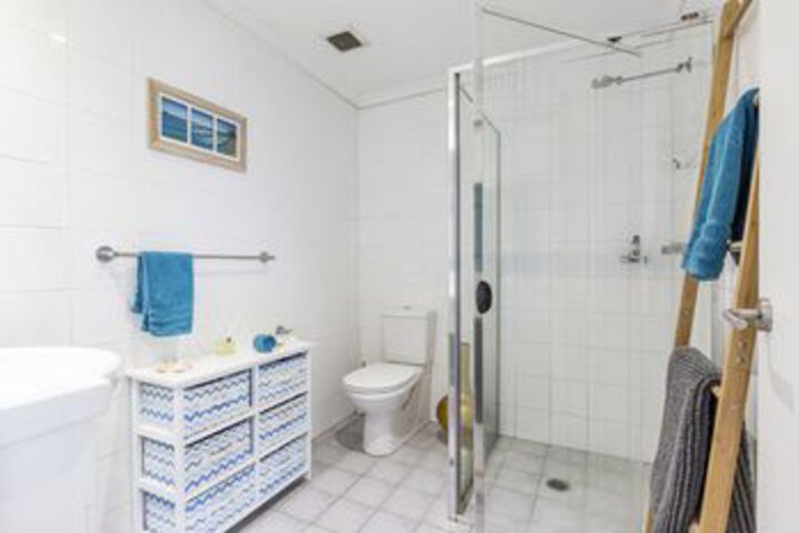 Room 2 of 11