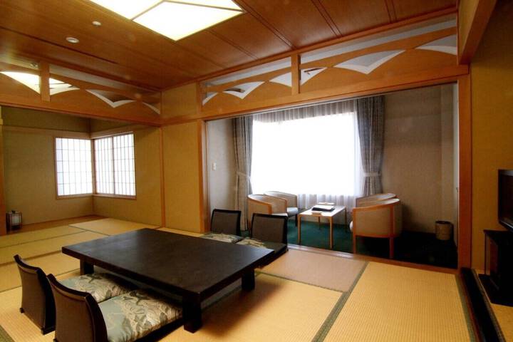 Room 29 of 77