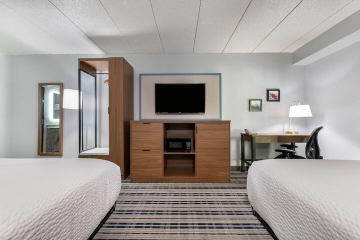 Room 44 of 73