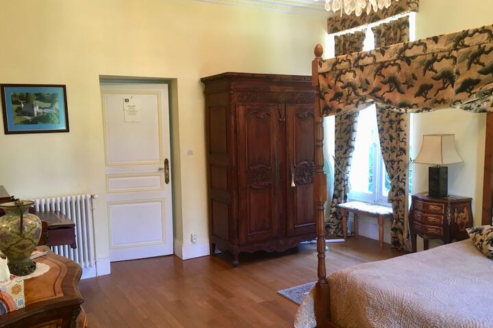 Room 22 of 125