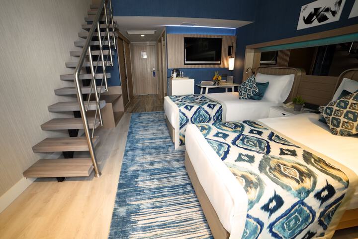 Room 15 of 254