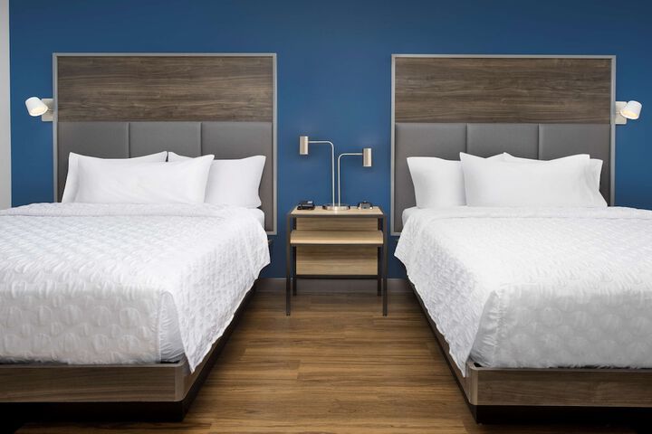 2 Queen Beds (6 of 18)