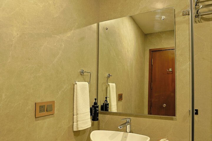 Room 15 of 23