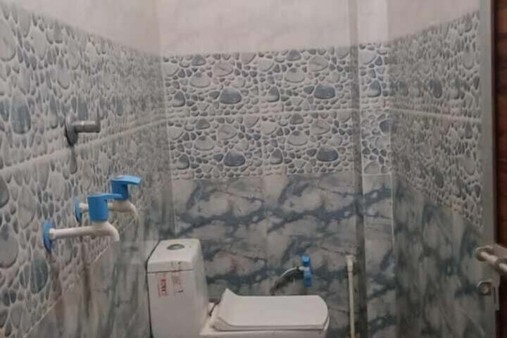 Room 15 of 26