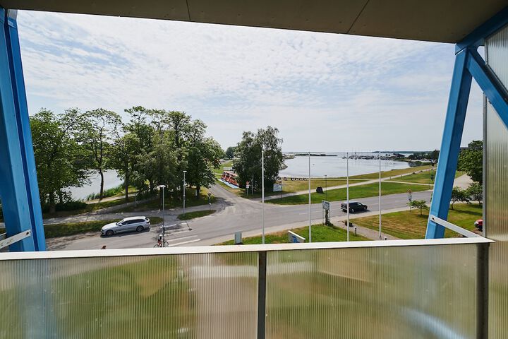 Sundeck 79 of 84