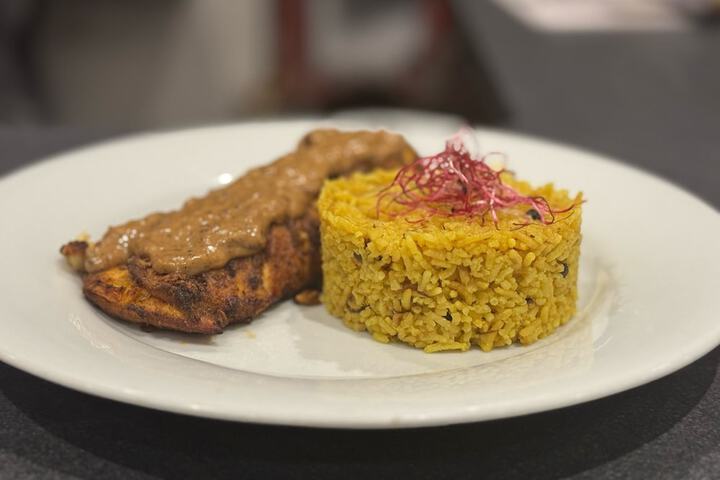 Dining 90 of 158