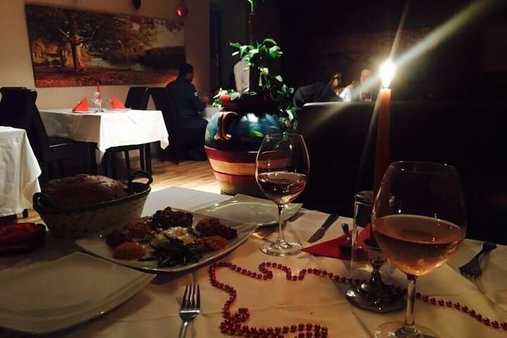 Dining 43 of 65