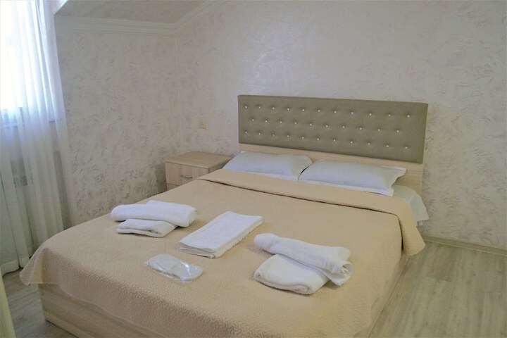 Room 45 of 66