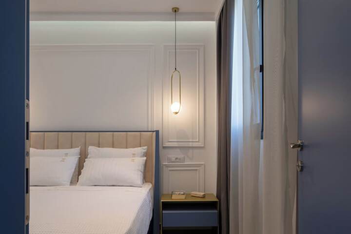 Room 14 of 68