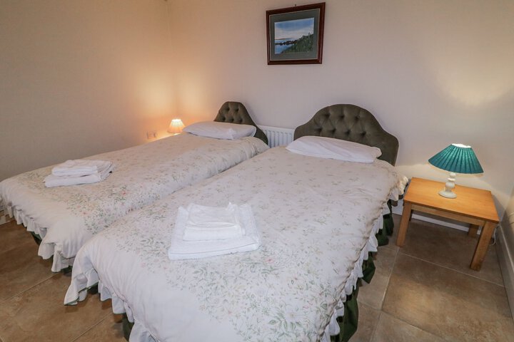 Room 8 of 36