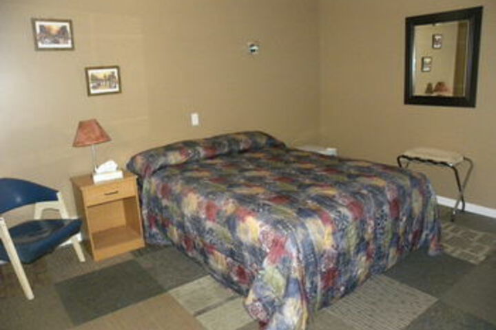 Room 5 of 11
