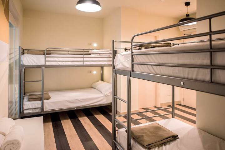 Room 32 of 54