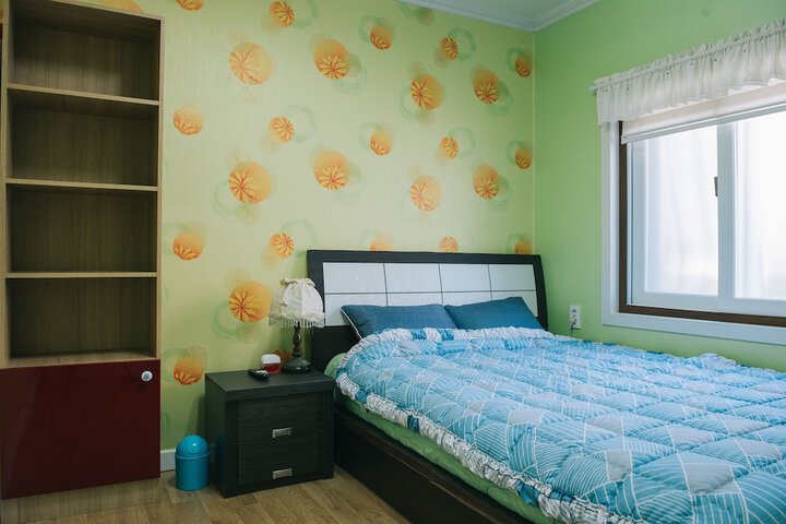 Room 6 of 95