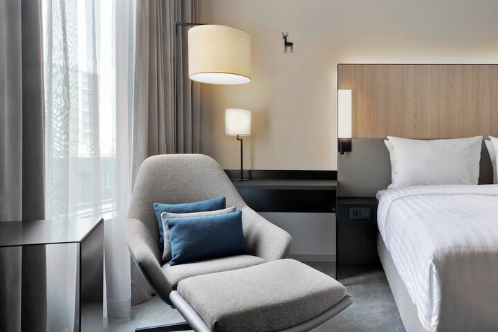 Room 20 of 39