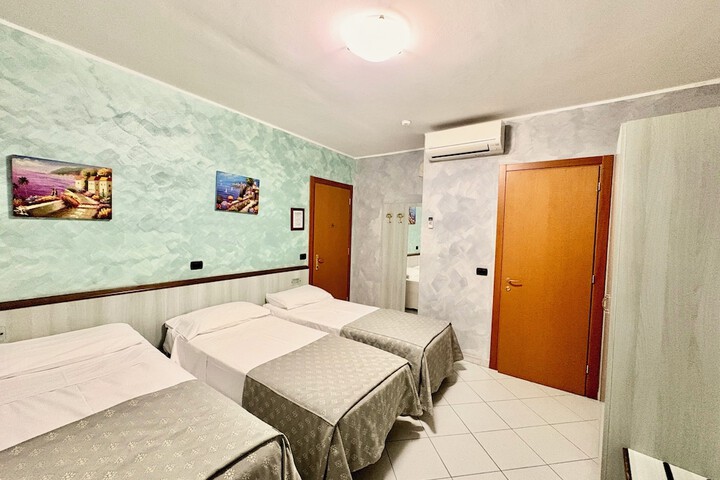 Room 21 of 45