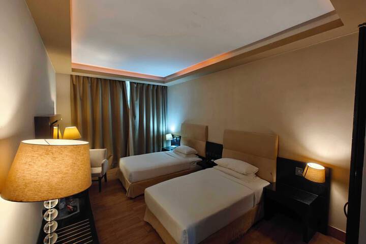 Room 3 of 11