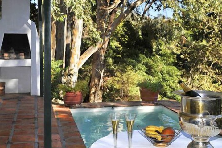 Pool Hotel